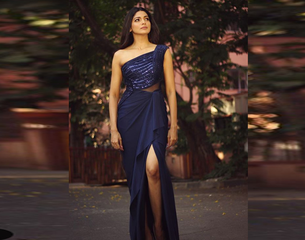 ‘দগদি চউল’ নামের একটি ছবি তাঁকে সংবাদের শিরোনামে নিয়ে আসে। বেশ কয়েকটি মরাঠী ছবিতে অভিনয় করেছেন তিনি।