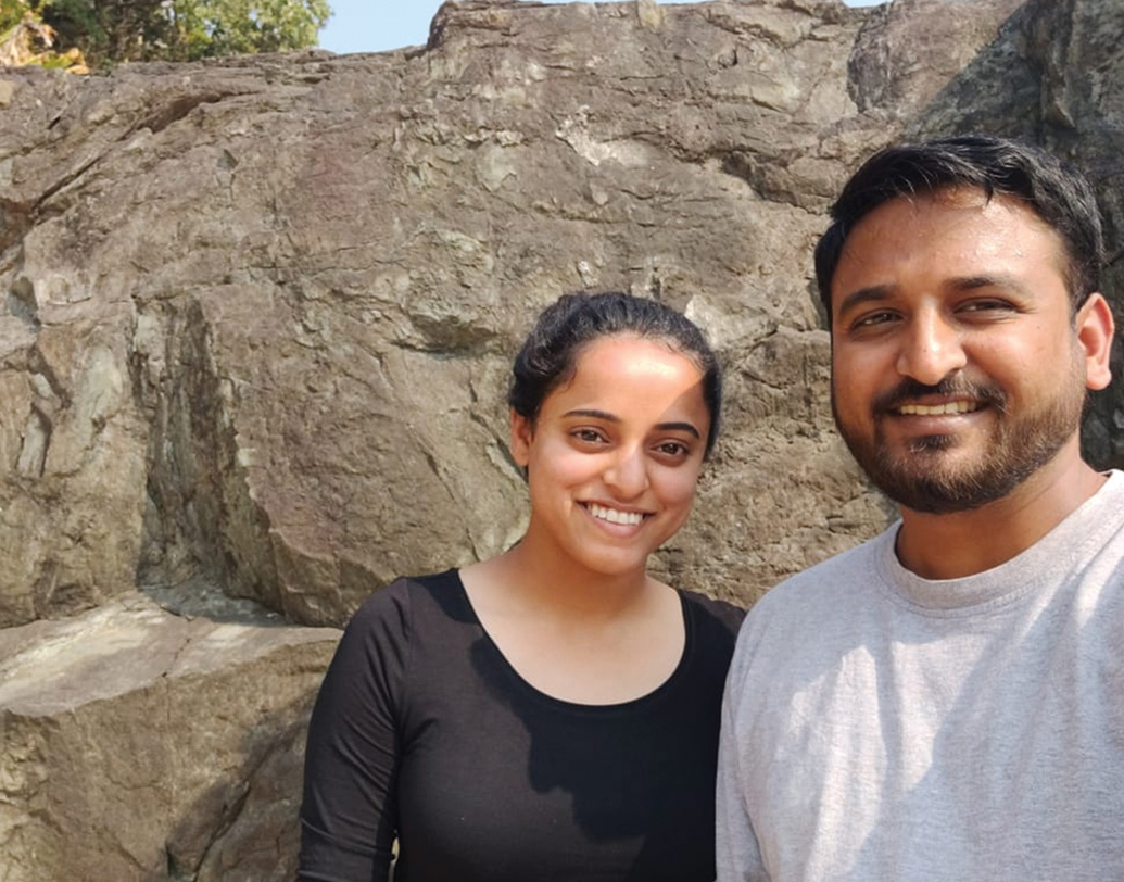 মুম্বই ও পুণের মাঝে থোরান গ্রামে বেসরকারি প্রকল্পের আওতায় বাড়ি বানাচ্ছেন স্থপতি যুগল।