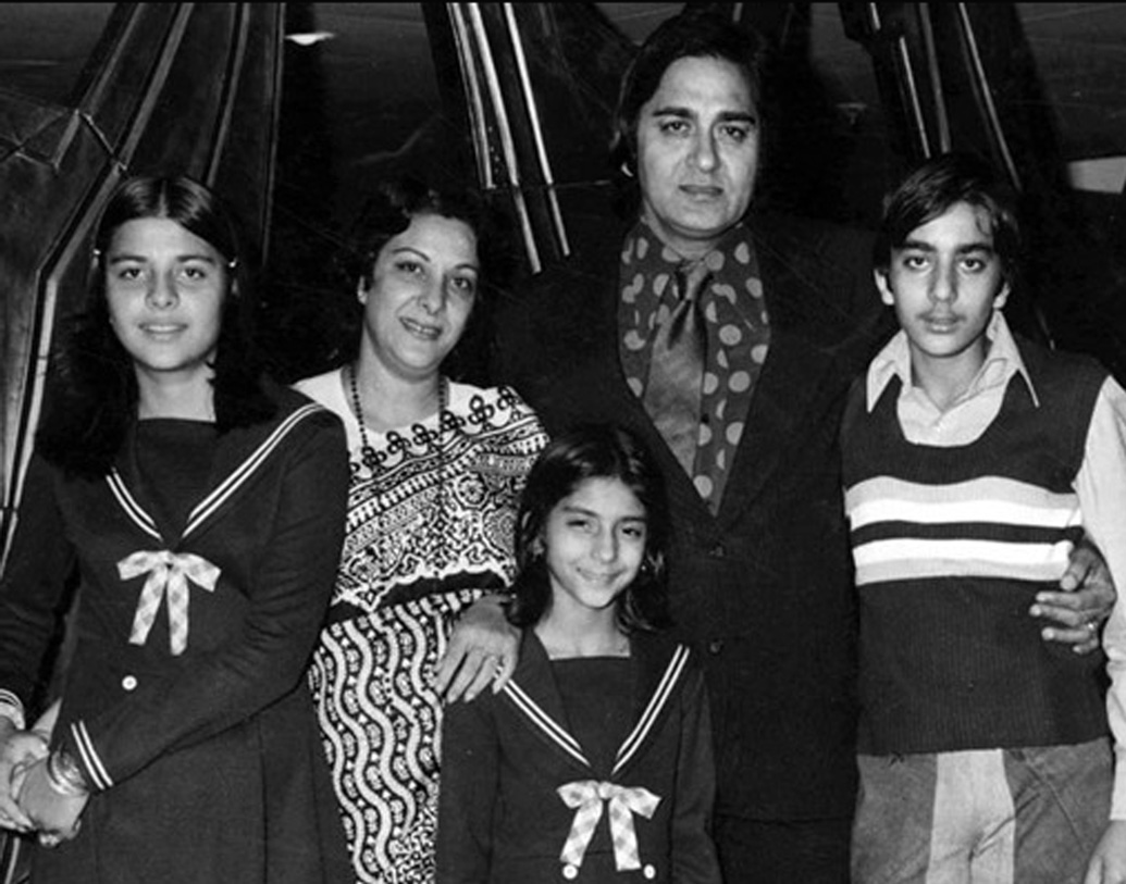 সুনীল বলেছিলেন, ‘রোমান্সের মানে আমি জানি না। তবে নার্গিস আমার জীবনে এসেছেন, এ টুকুই আমি বুঝতাম। ওঁর সততাটা আমার কাছে খুব জরুরি ছিল’