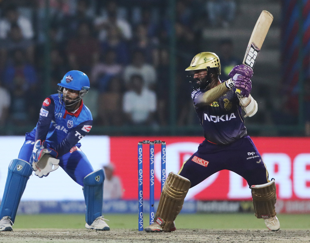 পাঁচ নম্বরে নামার কথা অধিনায়ক দীনেশ কার্তিকের। হায়দরাবাদকে চাপে ফেলতে দীনেশের শীতল মস্তিষ্ক কাজে লাগবে বলেই মনে করছেন বিশেষজ্ঞরা। এ ছাড়াও উইকেটকিপার-ব্যাটসম্যান দলের বড় ভরসা।