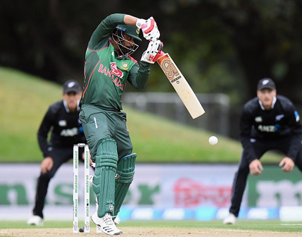 তামিম ইকবাল, ব্যাটসম্যান: ১৮৯টি একদিনের ম্যাচে ৬৪৬০ রান করেছেন বাঁহাতি এই ওপেনার। তাঁর ব্যাট কথা বললে বিপক্ষের বোলারদের সমস্যায় পড়তে হবে।