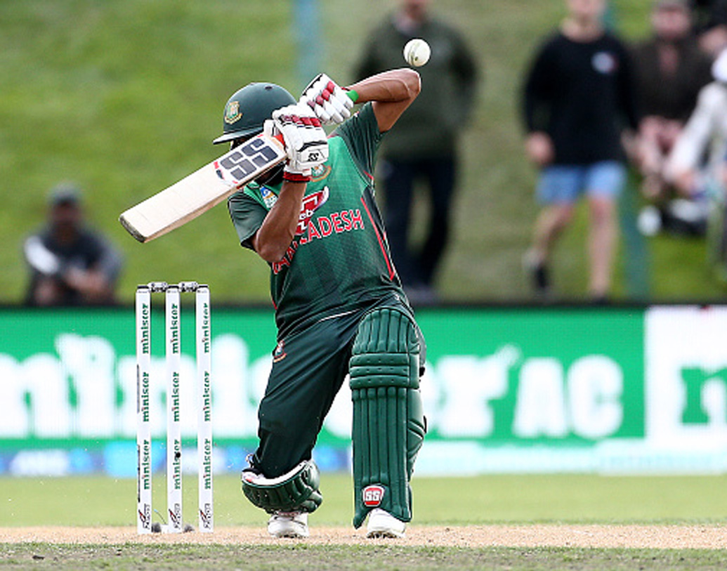 মেহেদি হাসান, অলরাউন্ডার: ২৫টি একদিনের ম্যাচে ২৯১ রান করেছেন তিনি। ২৬টি উইকেট পেয়েছেন। মূলত স্পিনার হলেও লোয়ার মিডলে মেনে ভালই ব্যাটিং করেন।