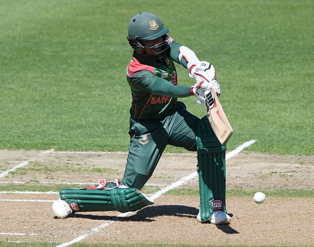 মহম্মদ মিঠুন, উইকেটকিপার ব্যাটসম্যান: ১৫টি ম্যাচে ৩৬০ রান করেছেন তিনি। পাঁচটি ক্যাচও নিয়েছেন। লিটনের মতো মিঠুনও দলে থাকছেন শুধুমাত্র ব্যাটসম্যান হিসাবেই।