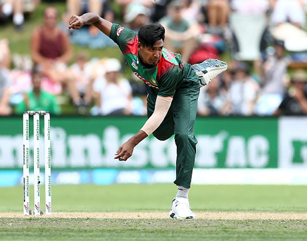 মুস্তাফিজুর রহমান, বোলার: ৪৩টি একদিনের ম্যাচে ৭৭টি উইকেট পেয়েছেন কাটার মাস্টার। ইংল্যান্ডের পরিবেশে তাঁর সুইং কাজে দেবে বলেই মনে করছেন বিশেষজ্ঞরা।