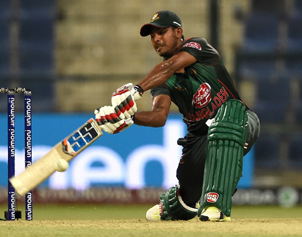 মোসাদ্দেক হোসেন, ব্যাটসম্যান: মিডল অর্ডারেই খেলেন মূলত। ২৪টি একদিনের ম্যাচে ৩৪১ রান পেয়েছেন, ১১টি উইকেটও দখলে রয়েছে তাঁর।