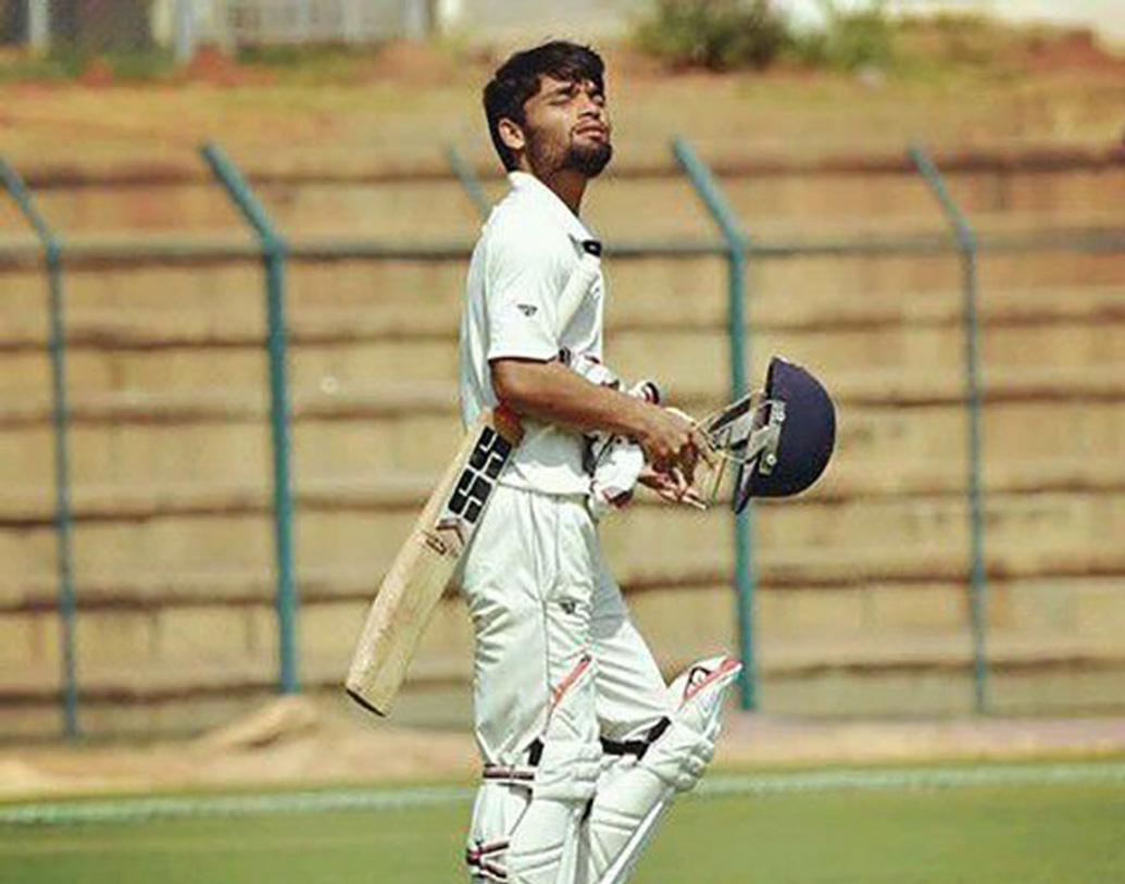 প্রথম শ্রেণির ক্রিকেটে তাঁর ডেবিউ হয় ২০১৬ সালে। ঘরোয়া ক্রিকেটে ডেবিউ হয় ২০১৪ সালে। ঝোড়ো ইনিংস খেলে মন জয় করে নেন তিনি।