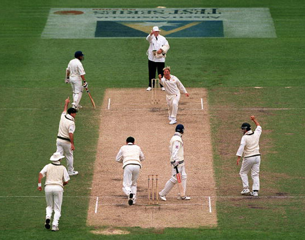 ১৯৯৯ সালে অস্ট্রেলিয়ার বিরুদ্ধে মেলবোর্নে টেস্ট ম্যাচে ডেবিউ হয় কানিতকরের। অজয় জাডেজার পরিবর্তে নেওয়া হয় তাঁকে। দুই ইনিংসে যথাক্রমে ২১ বলে ১১ ও ৭৮ বলে ৪৫ রান করেছিলেন তিনি।