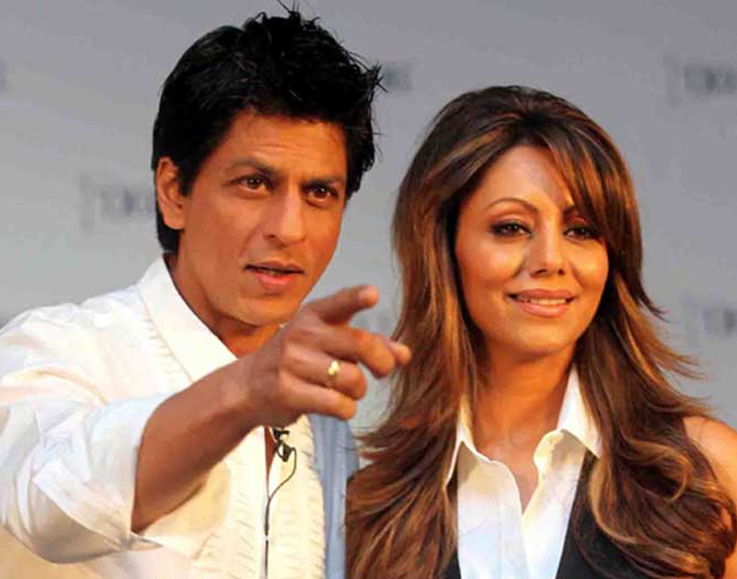 গৌরী বলেন, সিনেমাকে তিনি ভালবেসেছিলেন স্বামীর এত উৎসাহ দেখে। প্রথম দিকে একেবারেই উৎসাহ ছিল না, কারণ তিনি তখন ছোট। ধৈর্যও ছিল কম। অথচ এই গৌরীই ‘ম্যায় হুঁ না’, ‘ডিয়ার জিন্দগি’, ‘ওম শান্তি ওম’-এর প্রযোজক ছিলেন।