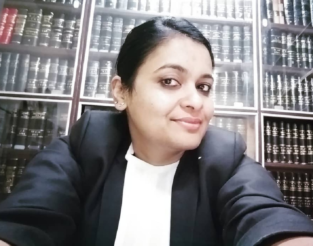 অপূর্বার পরিবার যদিও সমস্ত অভিযোগ অস্বীকার করেছে। তাঁর বাবা পিকে শুক্ল সংবাদমাধ্যমকে জানান, যে মেয়ে কখনও কাউকে বকাঝকাও করেনি, সে খুন করতে পারে বলে বিশ্বাস করেন না তিনি।