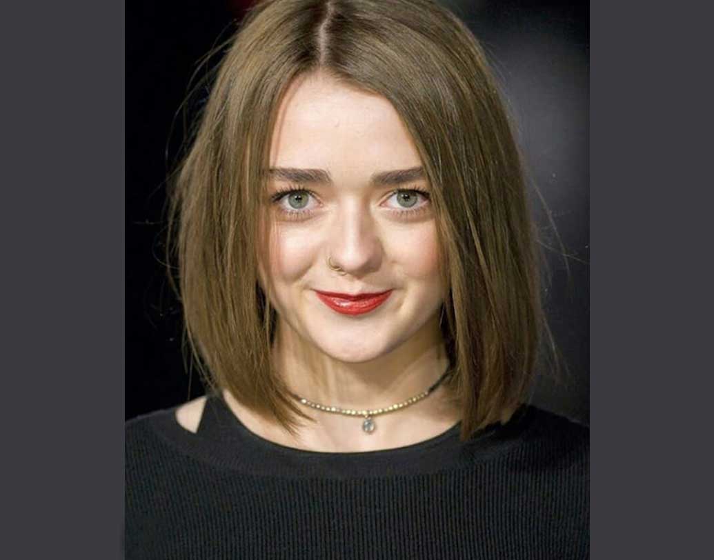 মেজ়ির জন্ম ১৯৯৭-এ ব্রিস্টলে। অর্থাত্ ২২ বছর বয়স তাঁর। বয়সের বিচারে তিনি সাবালিকা।