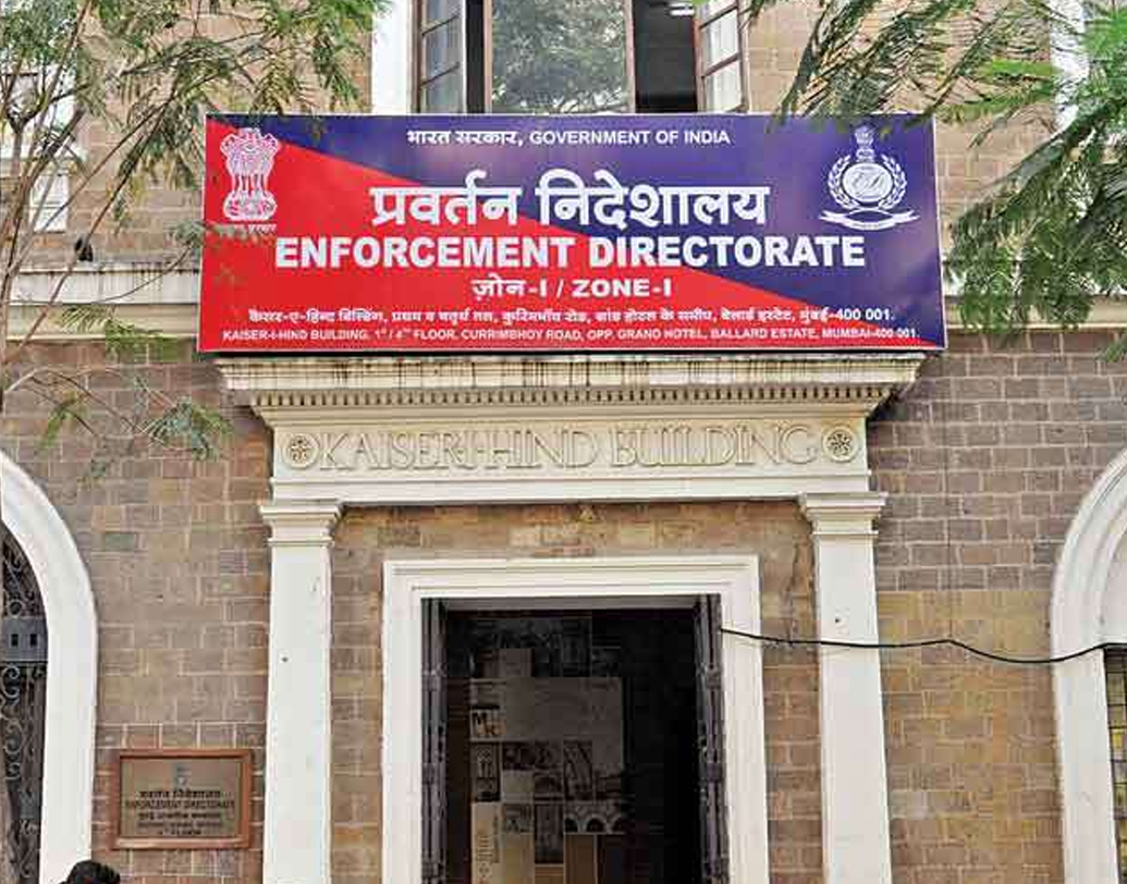 এনফোর্সমেন্ট ডাইরেক্টরেট (ইডি) নীরবের ১১টি গাড়ি এবং মেহুল চোক্সীর দু’টি গাড়ি বাজেয়াপ্ত করে। বৃহস্পতিবার সেই গাড়িগুলিই নিলামে তোলা হয়।