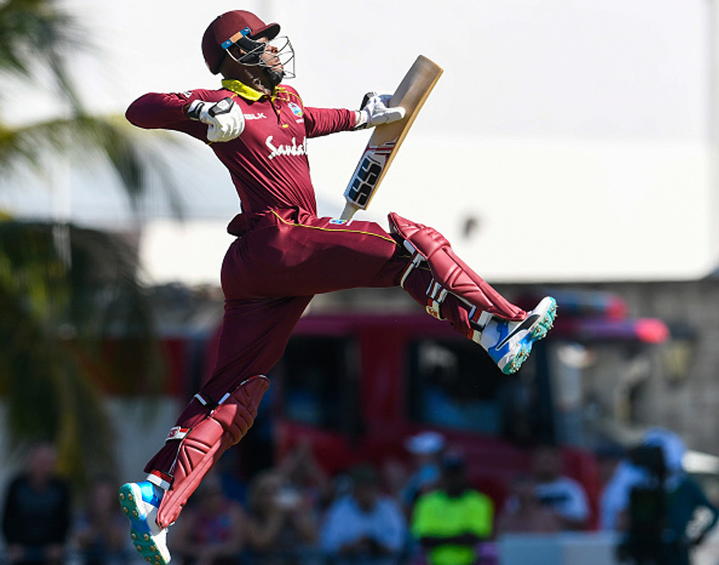 শিমরন হেটমায়ার: তরুণ বাঁহাতি ক্রিকেটারটিকে নিয়ে যথেষ্ট আশাবাদী ওয়েস্ট ইন্ডিজ। এখনও পর্যন্ত ২৫টি একদিনের ম্যাচ খেলা হেটমায়ারের গড় চল্লিশের বেশি।