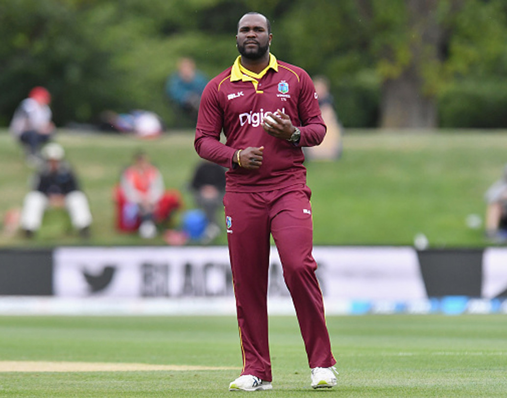 অ্যাশলে নার্স: ৩০ বছরের বোলারটি খেলেছেন ৪৫টি একদিনের ম্যাচ। দখল করেছেন ৪২টি উইকেট।