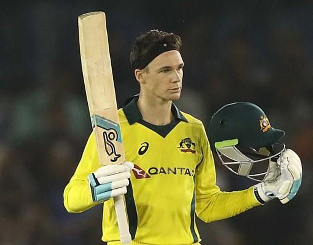 পিটার হ্যান্ডসকম্ব: অস্ট্রেলিয়ার উইকেটরক্ষক ব্যাটসম্যানটি এখনও পর্যন্ত ২১টি ম্যাচ খেলেছেন। ব্যাটিং হাতটাও বেশ ভাল। মিডল অর্ডারে দ্রুত রান তুলতে পারেন।