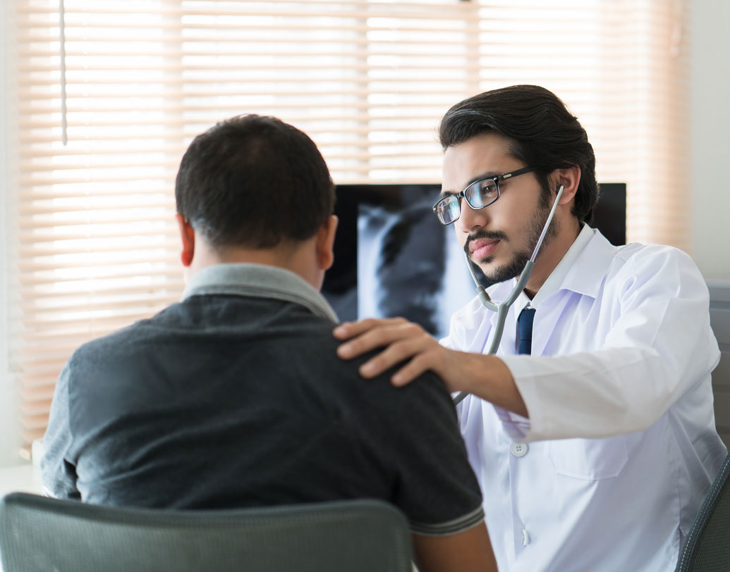 নিয়ম করে ওষুধ খাওয়া বা চিকিৎসকের কাছে মাঝে মাঝেই শারীরিক পরীক্ষার জন্য না যাওয়া কি আপনার স্বভাব? তা হলে এই ভুল থেকে সরে আসুন আজই। বিভিন্ন ক্রনিক অসুখে ঠিক করে চিকিৎসকের পরামর্শ না মেনে চলা বা ওষুধে শৃঙ্খলা না রাখলে তা শরীরে প্রভাব ফেলে। এর জেরেও মস্তিষ্ক ক্ষতিগ্রস্ত হয়।