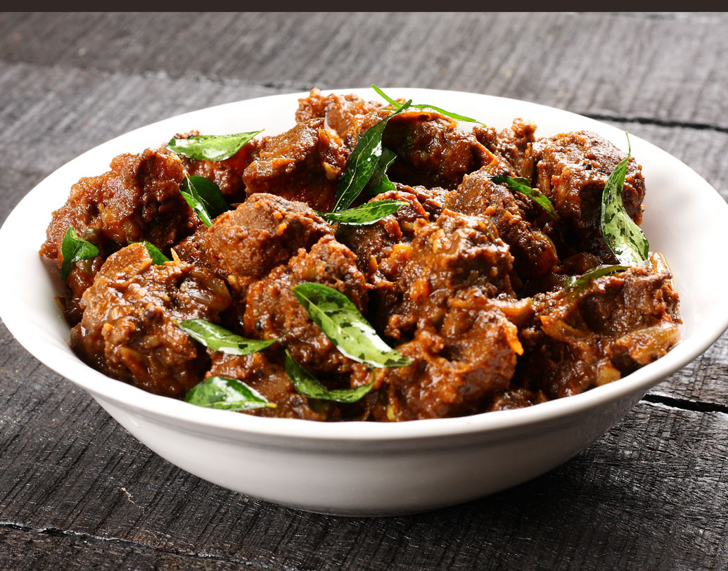 রবিবার বা ছুটির দিন, বাঙালির পাতে একটু আলু-সমেত কচি পাঁঠা না হলে কি আর ভাত হজম হয়! তা ছাড়া তো রয়েইছে বিরিয়ানির চালে প্রিয় মটনটিকে আহ্লাদ করা। তবে সাবধান! অতিরিক্ত রেড মিট স্ট্রোকের প্রায় ২৮ শতাংশ আশঙ্কা বাড়িয়ে দেয়। কোলেস্টেরল বাড়ানোতেও এর জুড়ি নেই।