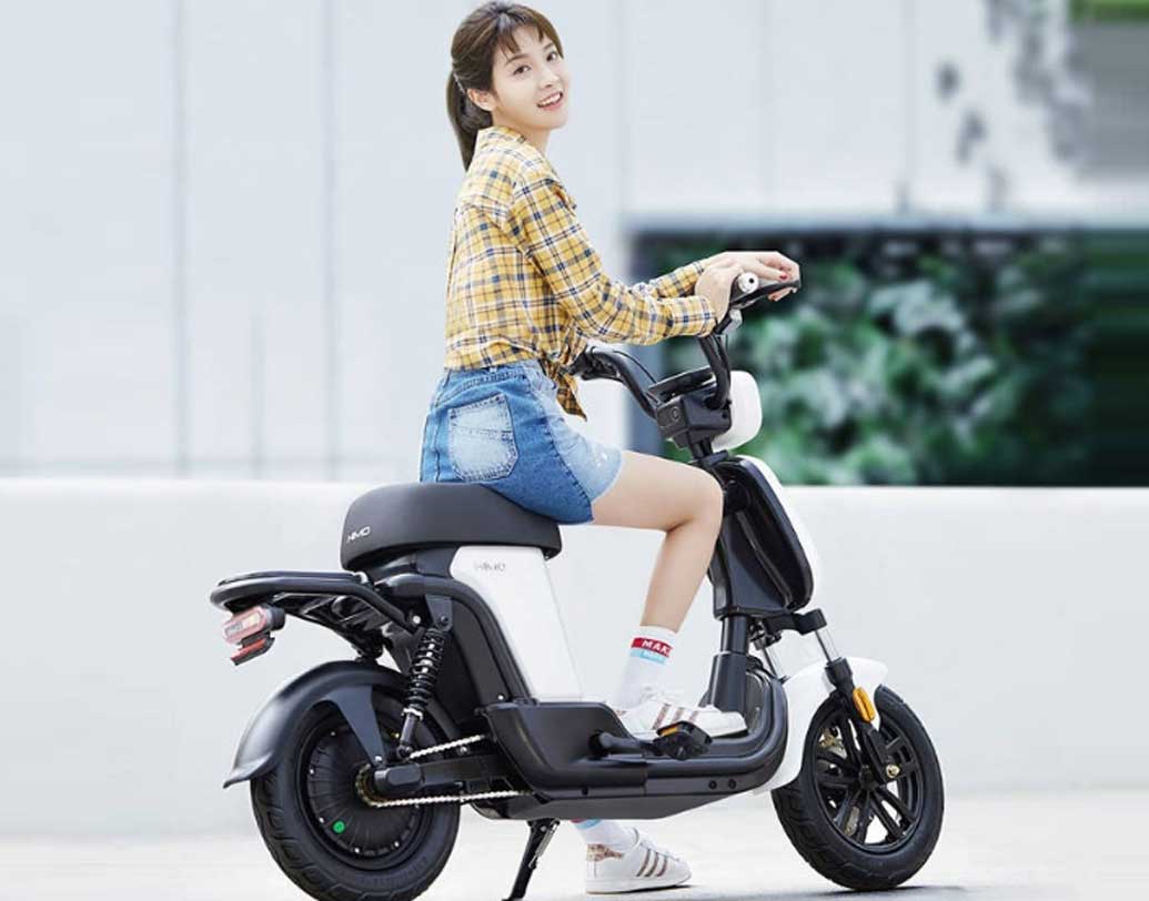 চিনের বাজারে এই নয়া ইলেকট্রিক বাইক নিয়ে এল শাওমি। চাহিদার দিকে নজর রেখে বাইকটি ভারতের বাজারেও আনা হতে পারে বলে সংস্থা সূত্রে খবর।