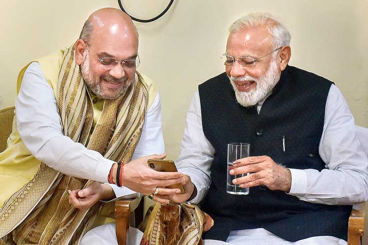 Lok Sabha Election 2019: Narendra Modi slams Mamata Banerjee on Varanasi campaign too