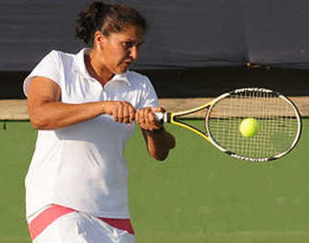 নিরুপমা বৈদ্যনাথন। সানিয়া মির্জার আগে ভারতের টেনিস সুন্দরী বলা হত নিরুপমাকেই।