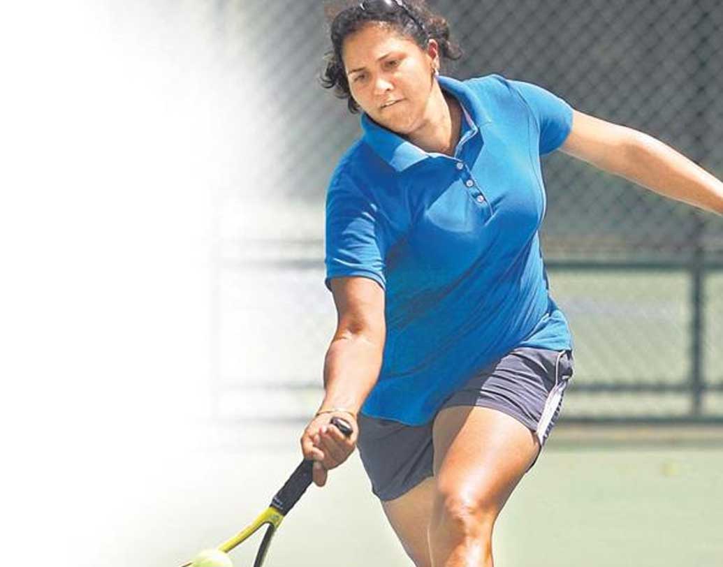 ১৯৯৬ সালে লুক্সেমবুর্গ চলে যান তিনি। ১৮ বছর বয়স থেকে শুরু করেন আন্তর্জাতিক অভিযান। আন্তর্জাতিক স্তরে ম্যাচ জেতা শুরু করেন। সিঙ্গলস ও ডাবলসে অসংখ্য ম্যাচ জেতেন তিনি।