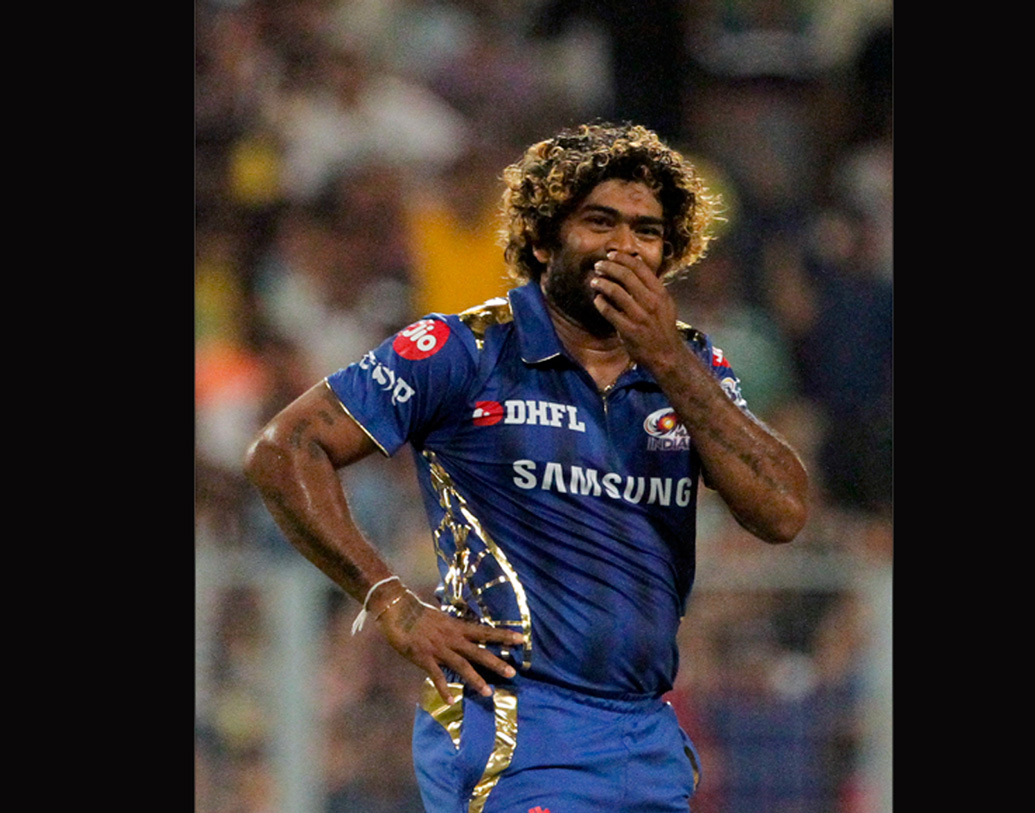 আইপিএলের অন্যতম সেরা বোলিং আক্রমণের সামনে এ বারের টুর্নামেন্টের সর্বোচ্চ রান করল কেকেআর। রাসেল-গিল জুটির সামনে মুম্বইয়ের পেসাররা দাঁড়াতেই পারেননি রবিবারের ম্যাচে। লাসিথ মালিঙ্গা বা বুমরাহ, কেউই সে ভাবে রাসেল ঝড়ের সামনে মাথা তুলতে পারেননি।