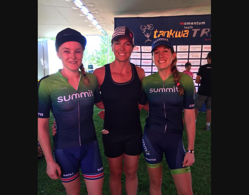 কালিস বলেন, “ছোটবেলা থেকেই জেনিনের নাচের প্রতি আগ্রহ ছিল। চেন্নাই সুপার কিংসে ও সুযোগ পেয়েছিল। ওর জন্য পরিবার গর্বিত। চেন্নাইয়ের বিরুদ্ধে সে দিন আমি আউট হওয়ার পরে জেনিন খুব ভালই নেচেছিল।”