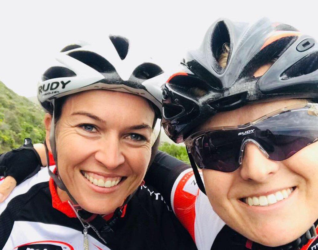 জেনিনের বিয়ে হয়ে গিয়েছে। বোনের বিয়েতে দাদার দায়িত্ব পালন করতে ভোলেননি জাক। জেনিনেরও খেলায় আগ্রহ রয়েছে। তিনি এক জন অ্যাথলিট। দেশে বহু দৌড় প্রতিযোগিতায় অংশ নিয়েছেন তিনি।