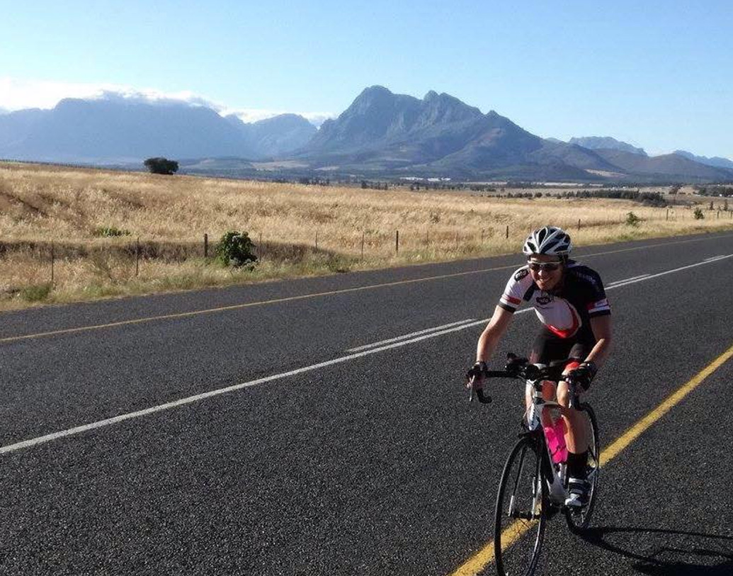 সাইক্লিস্ট হিসাবেও পাহাড়ি রাস্তায় প্রতিযোগিতায় অংশ নিয়েছেন তিনি।