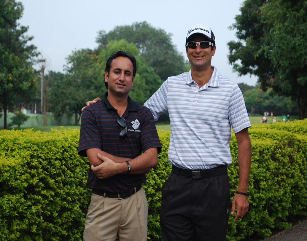 হেমন্ত কানিতকরের অপর সন্তান আদিত্য কানিতকর। তিনি এক সময়ে দেশের নামী গল্ফার ছিলেন।