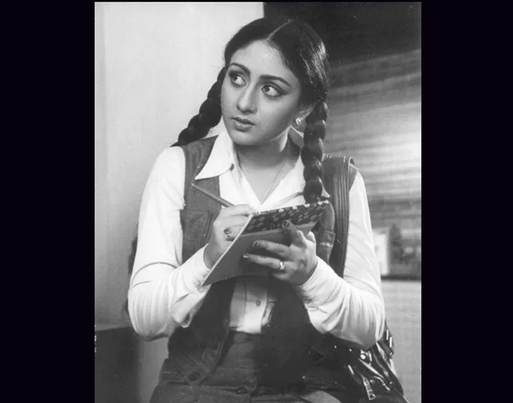 বলিউডের বেশ কিছু ম্যাগাজিন ও সর্বভারতীয় দৈনিকে প্রকাশিত হয়েছিল, বিনোদের শ্যালক বিন্দিয়াকে হুমকি দিয়েছিলেন তাঁর জীবন থেকে সরে যেতে।