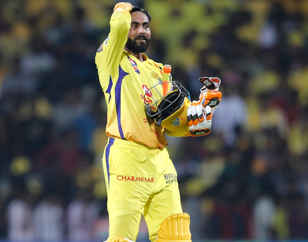 রবীন্দ্র জাডেজা: অলরাউন্ডার রবীন্দ্র জাডেজা সাত নম্বরে নামতে পারেন। ব্যাট হাতে তেমন প্রয়োজন না পড়লেও বল হাতে ভালই খেলেছেন তিনি।