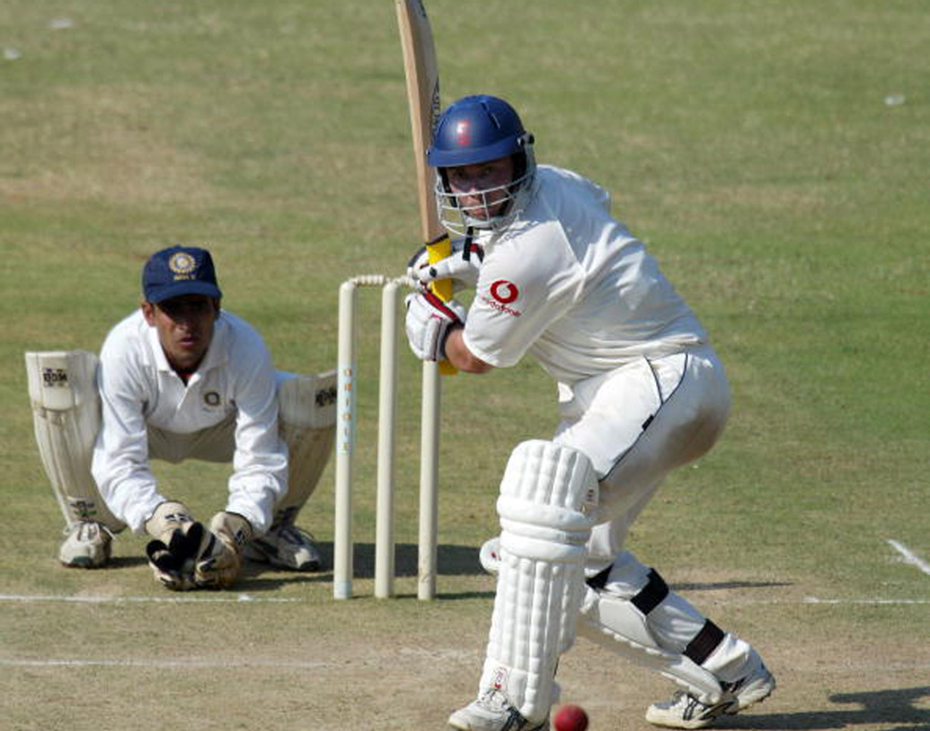 ১৯৯৮-১৯৯৯ মরসুমে প্রথম শ্রেণির ক্রিকেটে ডেবিউ হয়েছিল তাঁর। ৯৯টি প্রথম শ্রেণির ম্যাচে ৪০২৯ রান করেছেন তিনি। গড় ৩০.২৯। এর মধ্যে রয়েছে আটটি শতক ও একটি দ্বি শতক। ৮৯টি ‘লিস্ট এ’ খেলে ১৩৮১ রান করেছেন তিনি, গড় ২২.৬৩