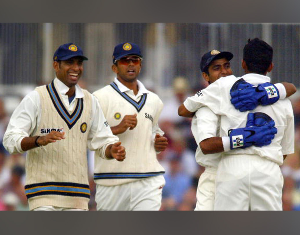 সৌরভ গঙ্গোপাধ্যায়, সচিন তেণ্ডুলকর, ভিভিএস লক্ষ্মণ, হরভজন সিংহ, জাভাগাল শ্রীনাথ, অনিল কুম্বলেদের সঙ্গেই মাঠে নেমেছিলেন অজয়। চলতি বছরের ২৪ এপ্রিলও সচিনের জন্মদিনে টুইটারে বন্ধু অজয় শুভেচ্ছা জানিয়েছিলেন।