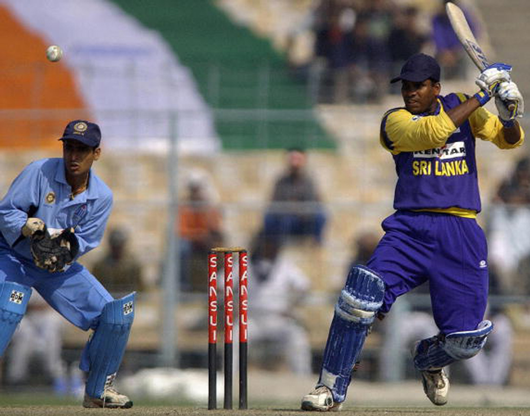 রাত্রা ছিলেন একেবারে ছিপছিপে পাতলা চেহারার একজন উইকেটকিপার। ‘অ্যালার্ট কিপার বান্টি’ বলা হত তাঁকে। নির্বাচকরা একটা সময় বিশ্বকাপের জন্যও ভেবেছিলেন অজয়কে। কিন্তু জাতীয় দলে আর সুযোগ পাননি তিনি।