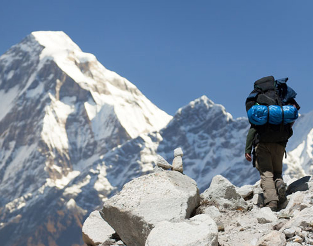 ইয়েতির উচ্চতা নাকি ৬-১০ ফুট। বিভিন্ন পত্রপত্রিকায় হিমালয়ের পার্বত্য এলাকার স্থানীয় মানুষের বক্তব্য, পায়ের ছাপকে ইয়েতির বলে দাবি অনুযায়ী উল্লেখ করা হয়েছে এমনটাই উচ্চতার কথা।