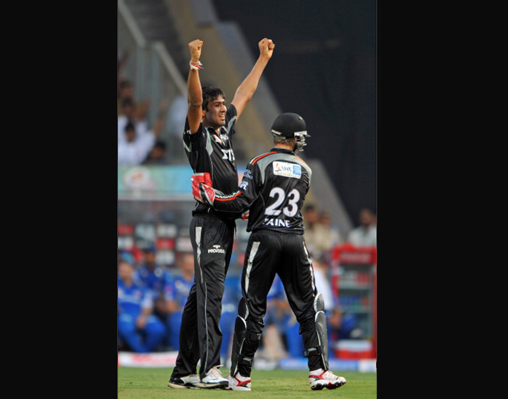 রেভ পার্টির দাগ মুছে জাতীয় ফেরার চেষ্টা করছেন রাহুল, সূত্র বলছে এমনটাই। রাহুল বলেন, ‘অনিল কুম্বলে, যুবরাজ সিংহ, বিসিসিআই সাহায্য করেছে বলে এখনও লড়াই করছি।’  কিন্তু কুলদীপ যাদব, যুজবেন্দ্র চহালদের মতো ক্রিকেটার থাকতে তাঁর ফেরাটা বেশ মুশকিল আইপিএলে কোনও দল না পাওয়া রাহুলের।