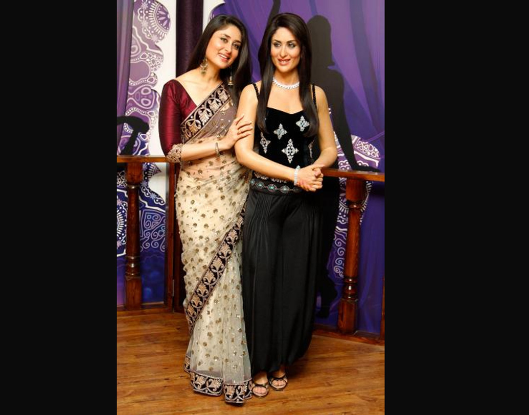 ব্ল্যাকপুলের জাদুঘরে করিনা কপূরের মূর্তি দেখে যদিও কেউ চিনতে পারেননি কোনটা মূর্তি, আর কোন জন আসল।