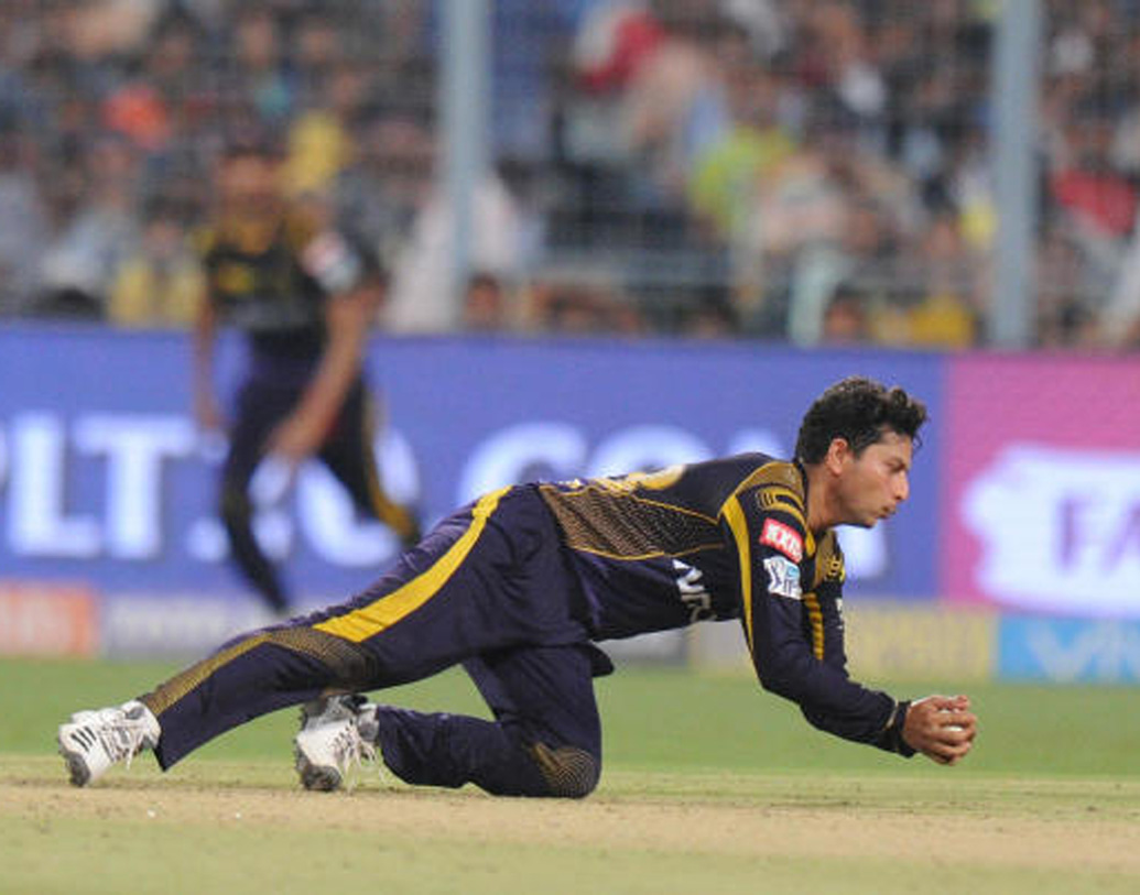 নয় নম্বরে থাকার কথা কুলদীপ যাদবের। চায়নাম্যানের ভেল্কিতে বিপক্ষের কটা উইকেট পড়ে সেটাই দেখার। গত ম্যাচেও দারুণ পারফরম্যান্স ছিল তাঁর। কোহালি-এবিকে আউট করার সুযোগ থাকছে কুলদীপের কাছে।