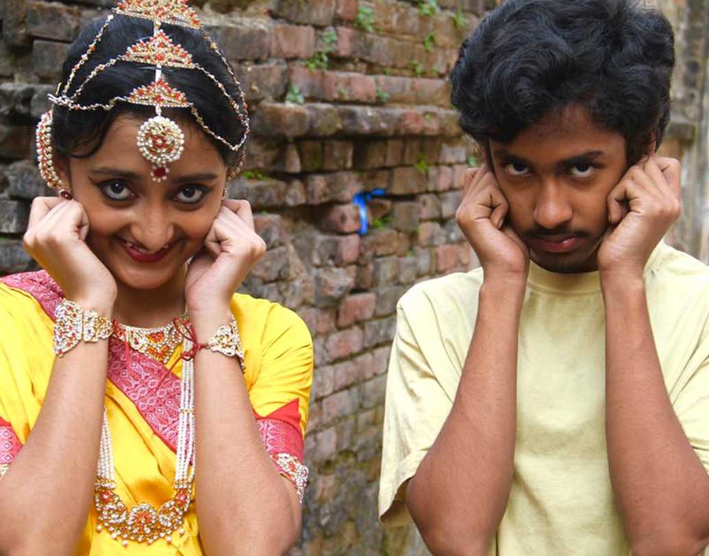 অনিন্দ্য চট্টোপাধ্যায়ের ‘ওপেন টি বায়োস্কোপ’-এ প্রথম অনস্ক্রিন এই জুটিকে দেখেন দর্শক। ছবিতেও একে অপরের লভ ইন্টারেস্ট ছিলেন।