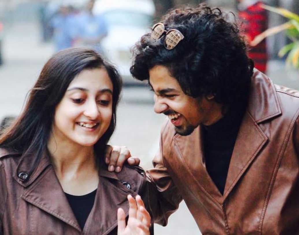 তারপর ‘সমান্তরাল’ বা পরমব্রত চট্টোপাধ্যায়ের পরিচালনায় ‘শরতে আজ’ ওয়েব সিরিজেও জুটি হিসেবে কাজ করেছেন পরমব্রত-সুরঙ্গনা।