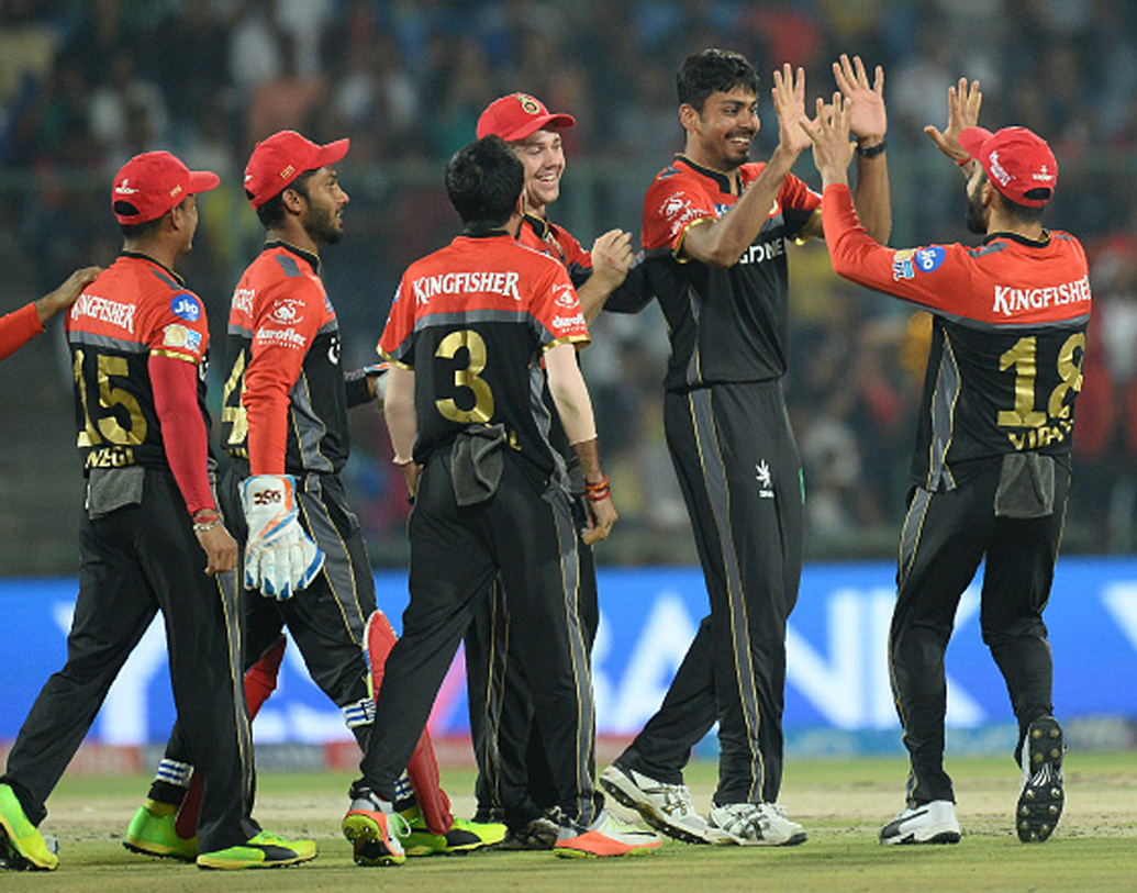 বিরাট কোহালি, রোহিত শর্মা, মহেন্দ্র সিংহ ধোনিদের বিরুদ্ধে বল করে অভিজ্ঞতা বাড়িয়ে ‘নেট বোলার’-এর তকমা সরিয়ে জায়গা করে নিয়েছেন আইপিএলে। সৌরভের দলের অন্যতম ভরসা তিনি।