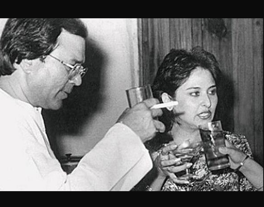 রাজেশ খন্নার অ্যালকোহলের নেশাই নাকি ডিম্পলের সঙ্গে তাঁর বিচ্ছেদের কারণ, বলিউডের ম্যাগাজিন ও বেশ কয়েকটি সর্বভারতীয় সংবাদ মাধ্যম এমনটা প্রকাশ করেছিল। অঞ্জু মহেন্দ্র ও তাঁর একটি ছবি কয়েকটি পত্রিকায় প্রকাশিত হয়েছিল, যা দেখে রটনাকে সত্যি বলেছিলেন বি টাউনের অনেক সেলেবও।