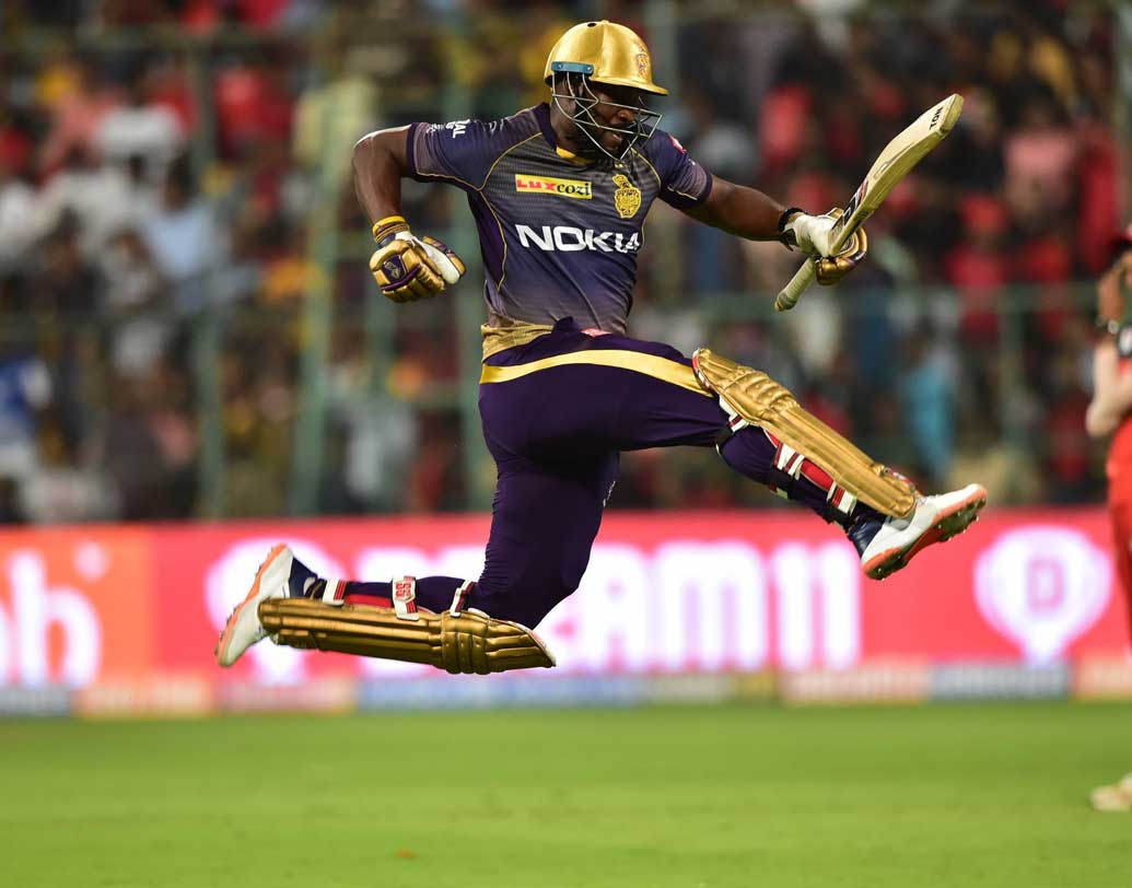 ১৬.৩। সাইনির শর্ট বল কভারে ঠেলে ১ রান নিলেন রাসেল।