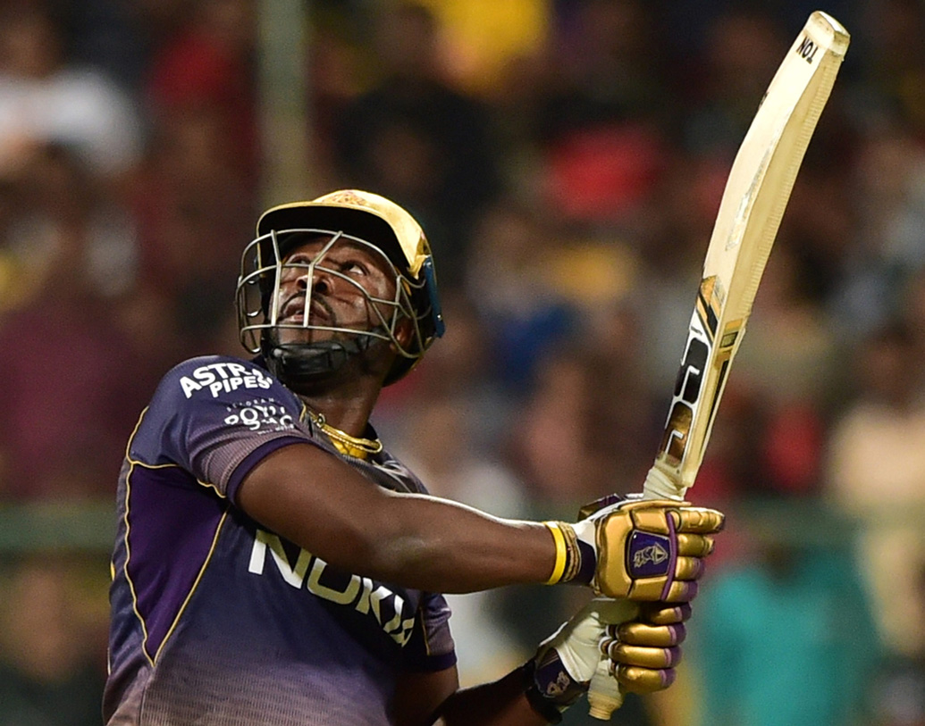 ছেলের স্বপ্ন সফল করতে কষ্ট করে হলেও ক্রিকেট কিট কিনে দিতেন বাবা-মা।