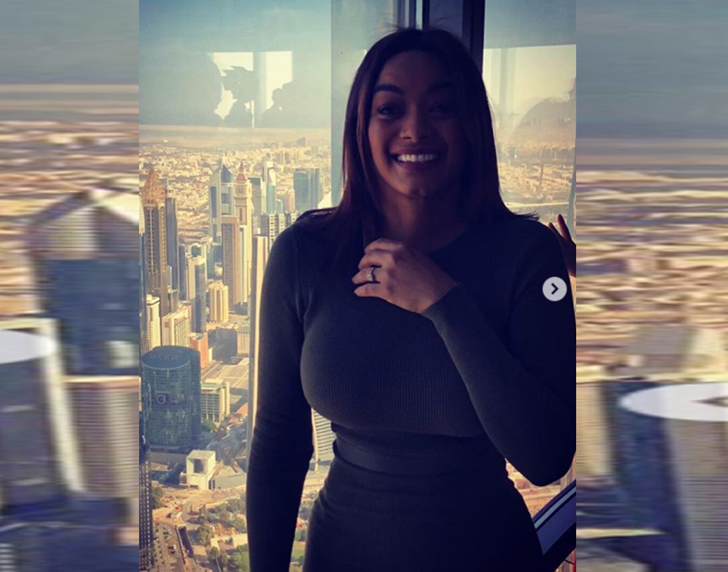 এই তরুণীর স্বামী বিগত একটি ম্যাচে ১৩ বলে ৪৮ রান করেছেন। এ বার নিশ্চয়ই চিনতে পারছেন এই তরুণী কোন ক্রিকেটারের স্ত্রী।