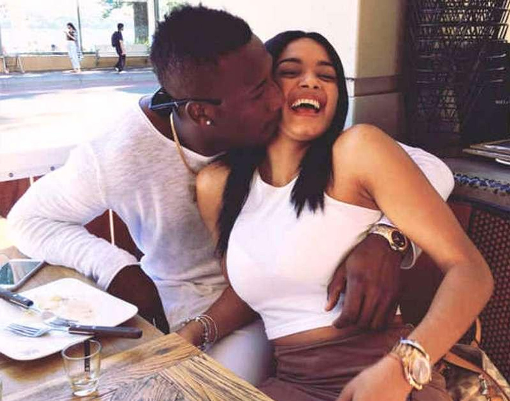 ইনি আন্দ্রে রাসেলের স্ত্রী জেসিম লরা। সমুদ্র হোক কিংবা জঙ্গল, দু’জনে সবচেয়ে বেশি ভালবাসেন ঘুরে বেড়াতে।