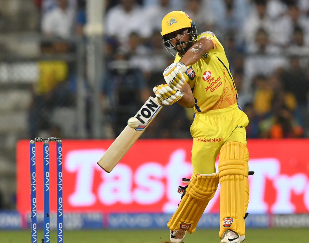 পাঁচে নামার কথা কেদার যাদবের। দলের প্রয়োজনে হাল ধরেছেন আগেও। মিডল অর্ডারের অন্যতম ভরসা তিনি।