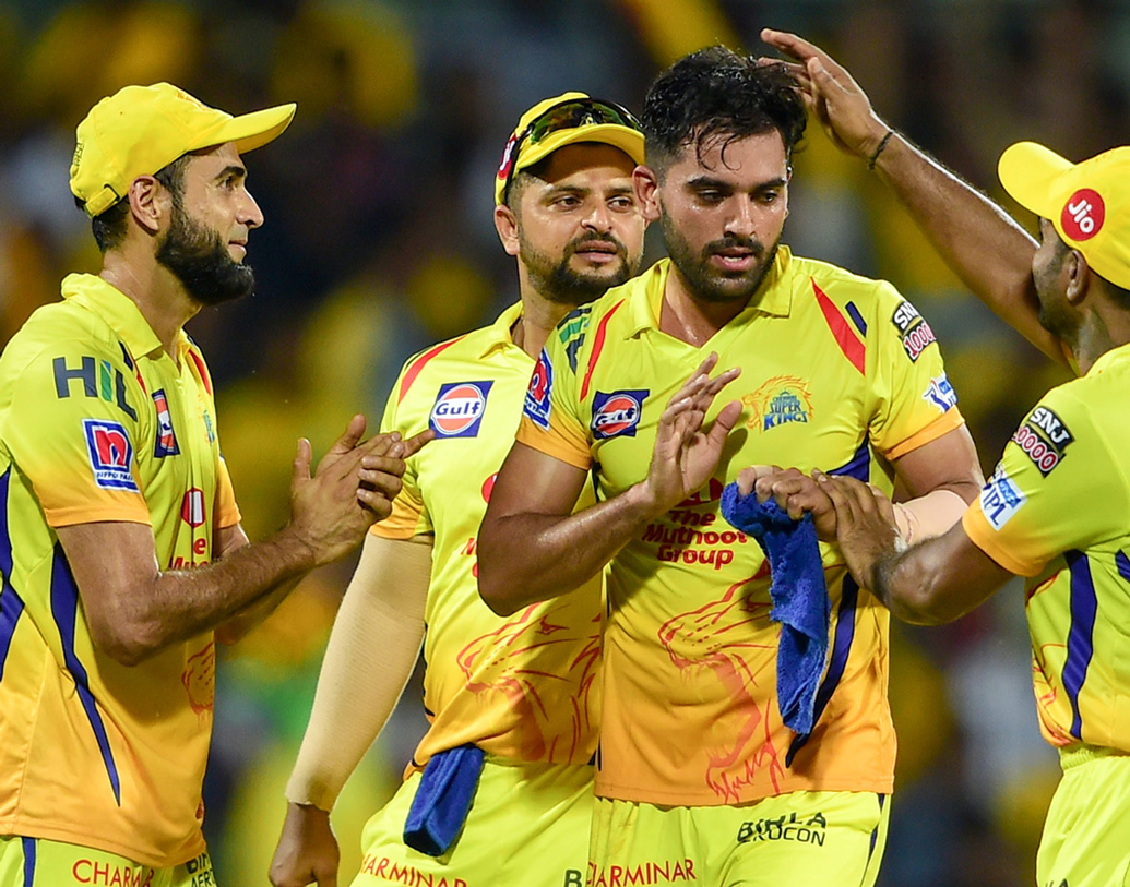 দীপক চাহারের নামার কথা আট নম্বরে। পেসার চাহার গতিতে বিপক্ষকে চমকে দিয়েছেন বিগত ম্যাচগুলিতে।