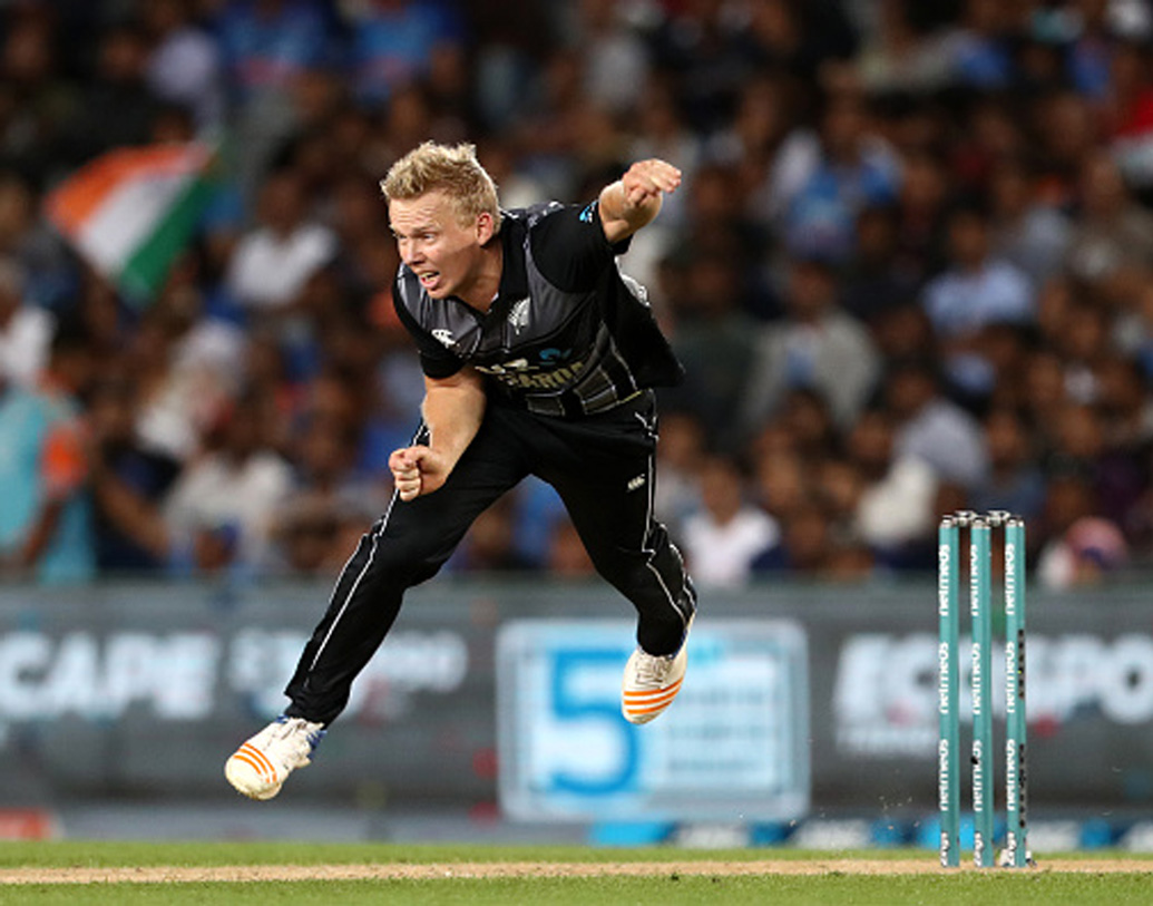 চেন্নাই সুপার কিংস তাঁকে দক্ষিণ আফ্রিকার পেসার লুঙ্গি এনগিডির বদলে দলে নেয়। কোচ স্টিফেন ফ্লেমিং বলেন, তাঁরা এমন এক জনকে খুঁজছিলেন, যিনি পেসার এবং দক্ষ অলরাউন্ডার। এ ছাড়াও উচ্চতার জন্যও দলে জায়গা করে নিয়েছেন তিনি।