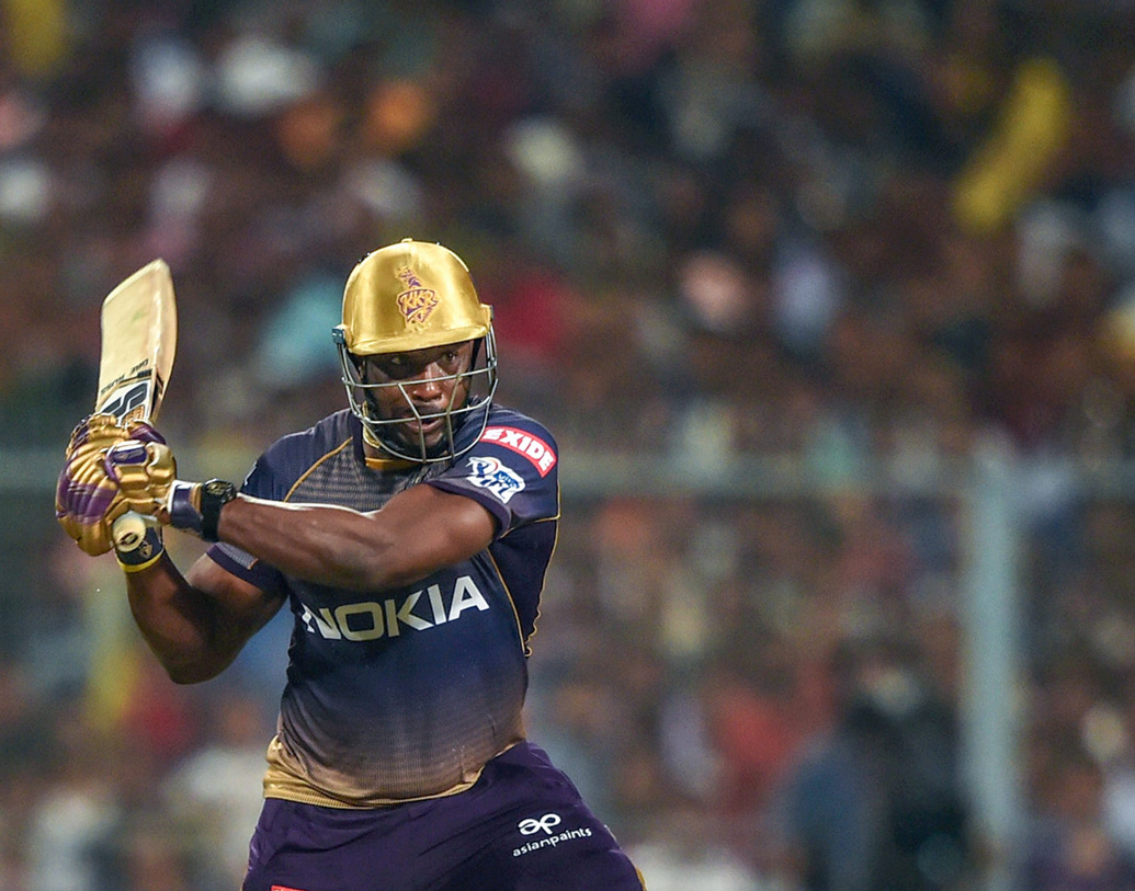 সাতে নামতে পারেন ‘দ্য ওয়ান অ্যান্ড ওনলি’ আন্দ্রে রাসেল। পর পর ম্যাচ জিতিয়েছেন তিনি। তিনি খেলবেন না এমনটা ভাবাই যায় না। তাঁর ব্যাটের জাদুতেই আইপিএল জেতার স্বপ্ন দেখতে শুরু করে দিয়েছে নাইটরা।